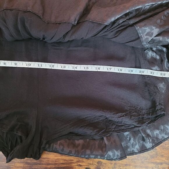 Mustard Seed Black Leopard Flounce Smocked Skort L - Picture 8 of 11